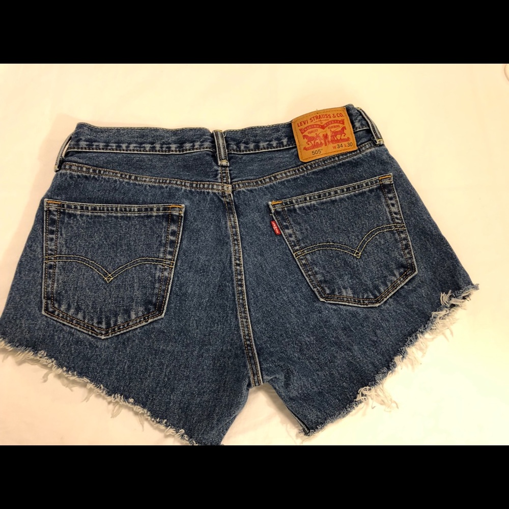 Levi’s 505 Cutoff Denim Shorts W34 - Picture 3 of 4